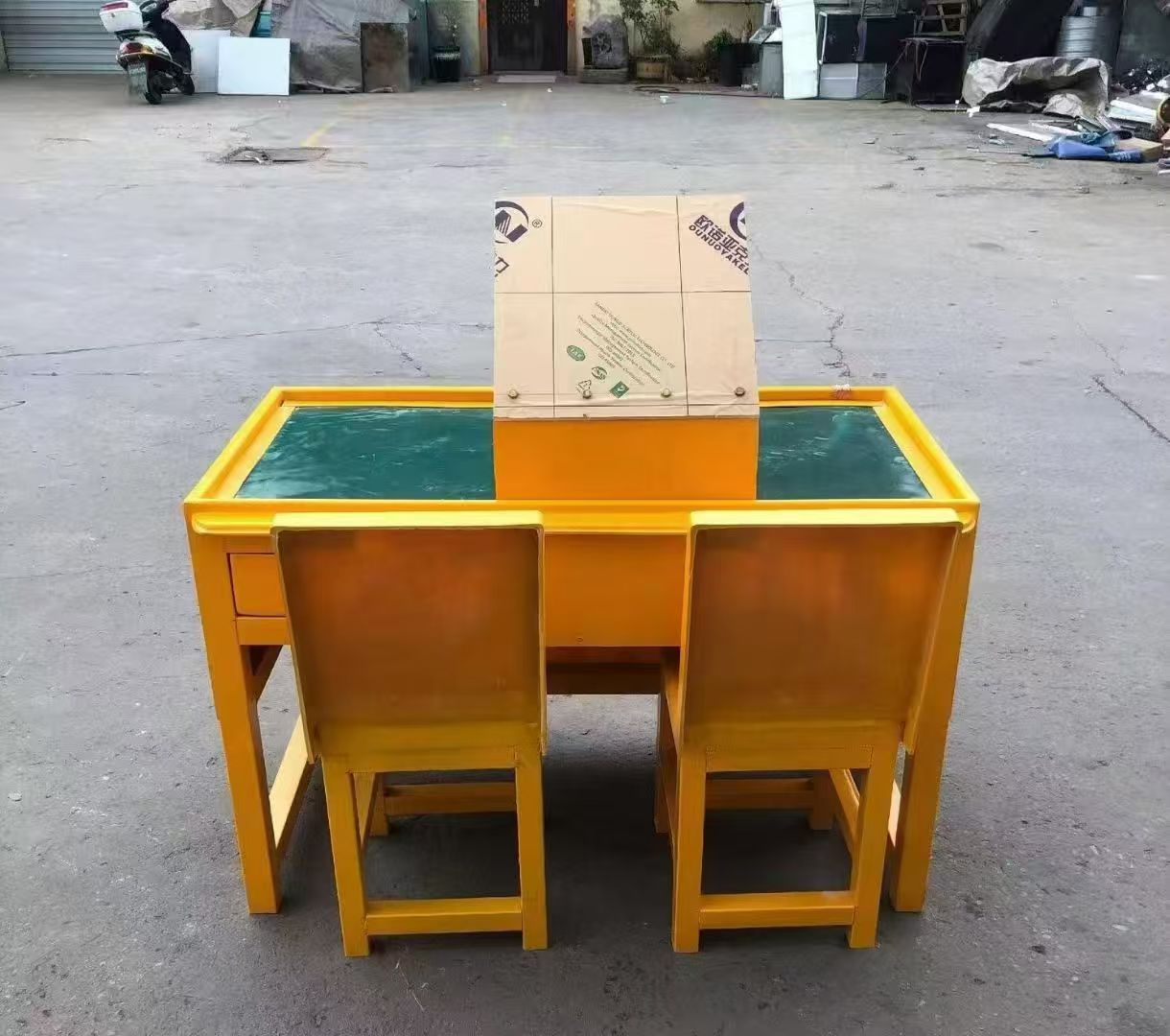 南涧防静电导通桌井下煤矿火工品发放桌：危险品流转的安全守护者